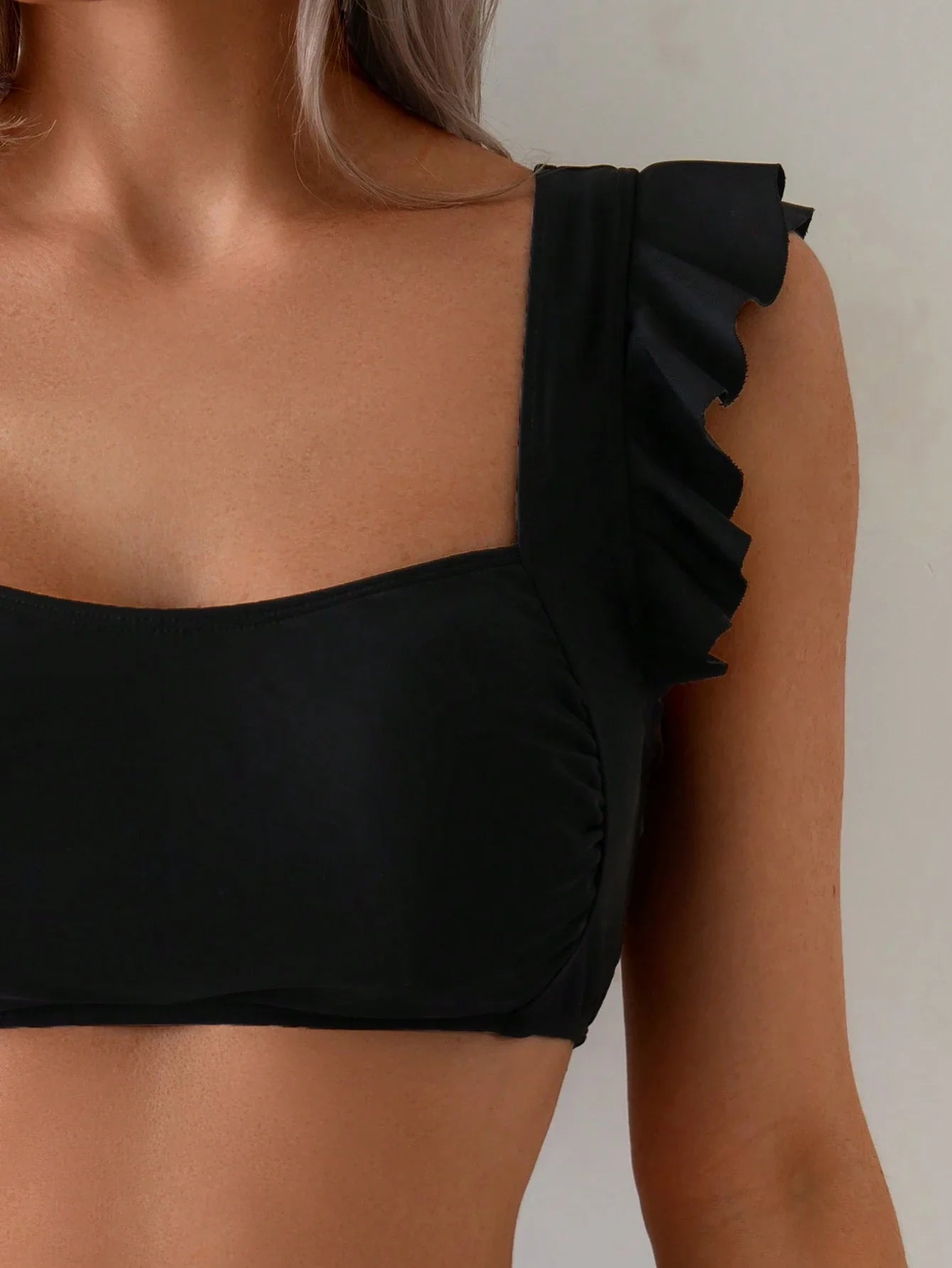 Biquíni Gola Quadrada Franzida