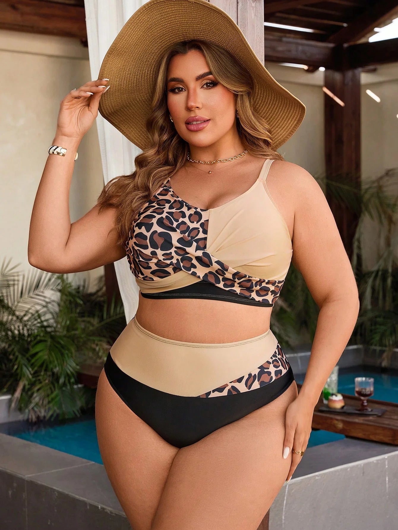 Biquíni Estampado de Onça Plus Size