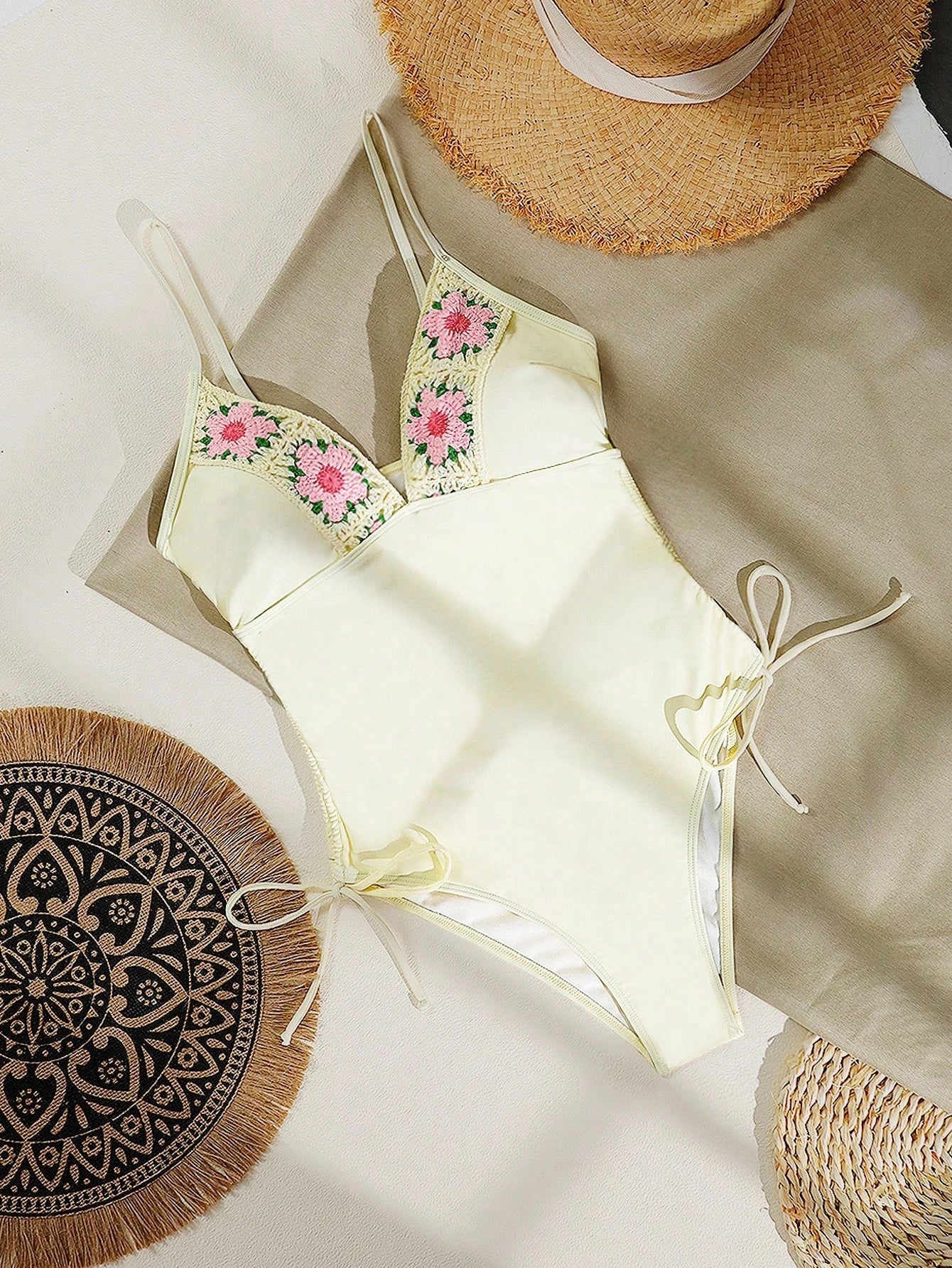 Maiô  Floral Cordão Lateral