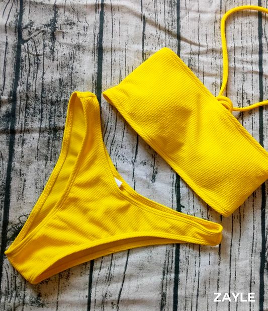 Biquíni Tomara que Caia Emery