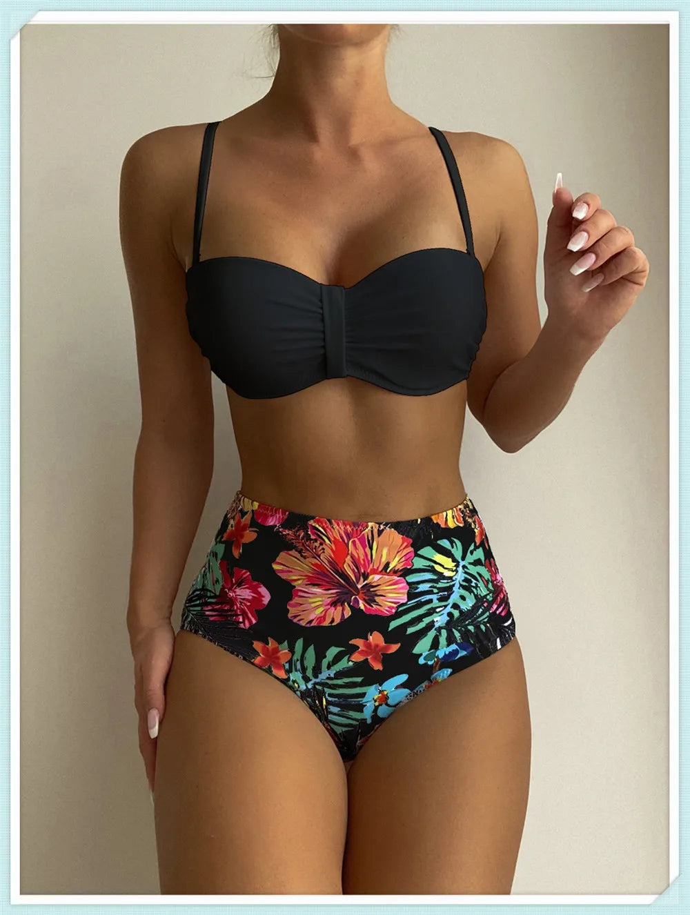 Biquíni Estampa Tropical Vivian