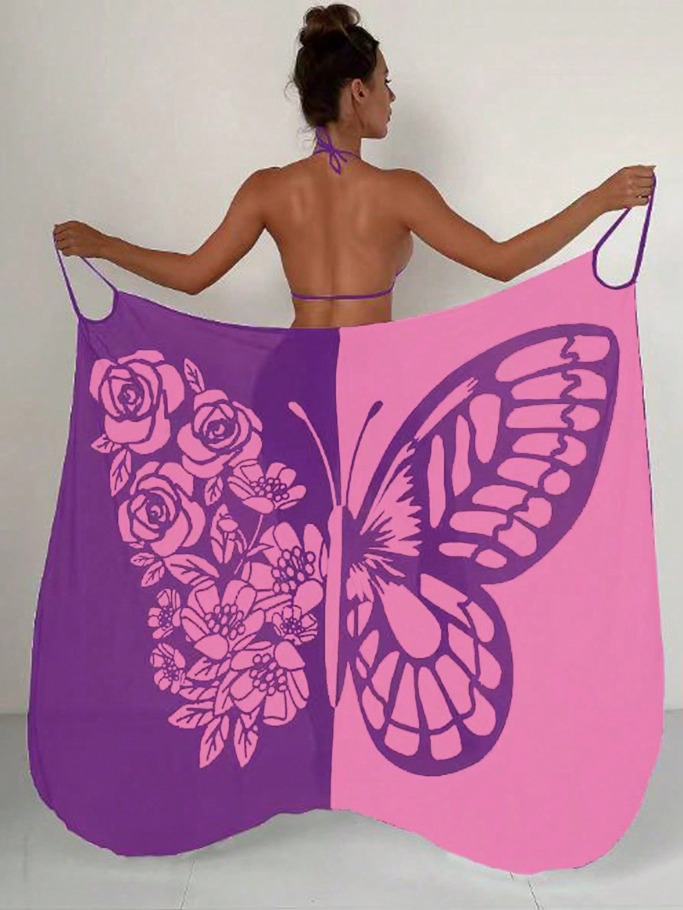 Saída de Praia com Estampa de Borboleta e Flores