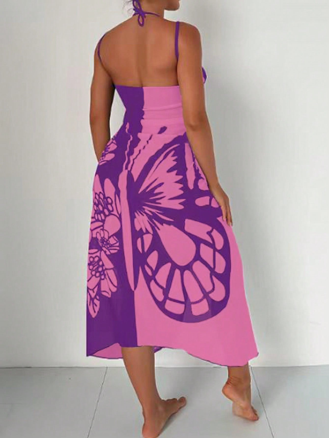 Saída de Praia com Estampa de Borboleta e Flores