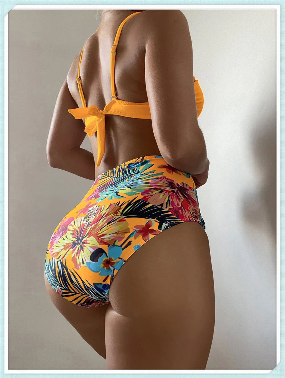 Biquíni Estampa Tropical Vivian