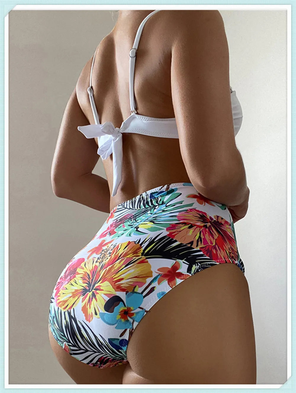 Biquíni Estampa Tropical Vivian